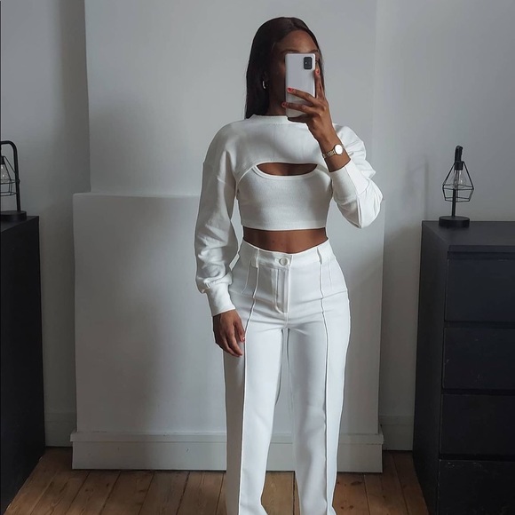 𝗡𝗪𝗧 𝗭𝗮𝗿𝗮 • Crop Sweatshirt - Picture 3 of 14
